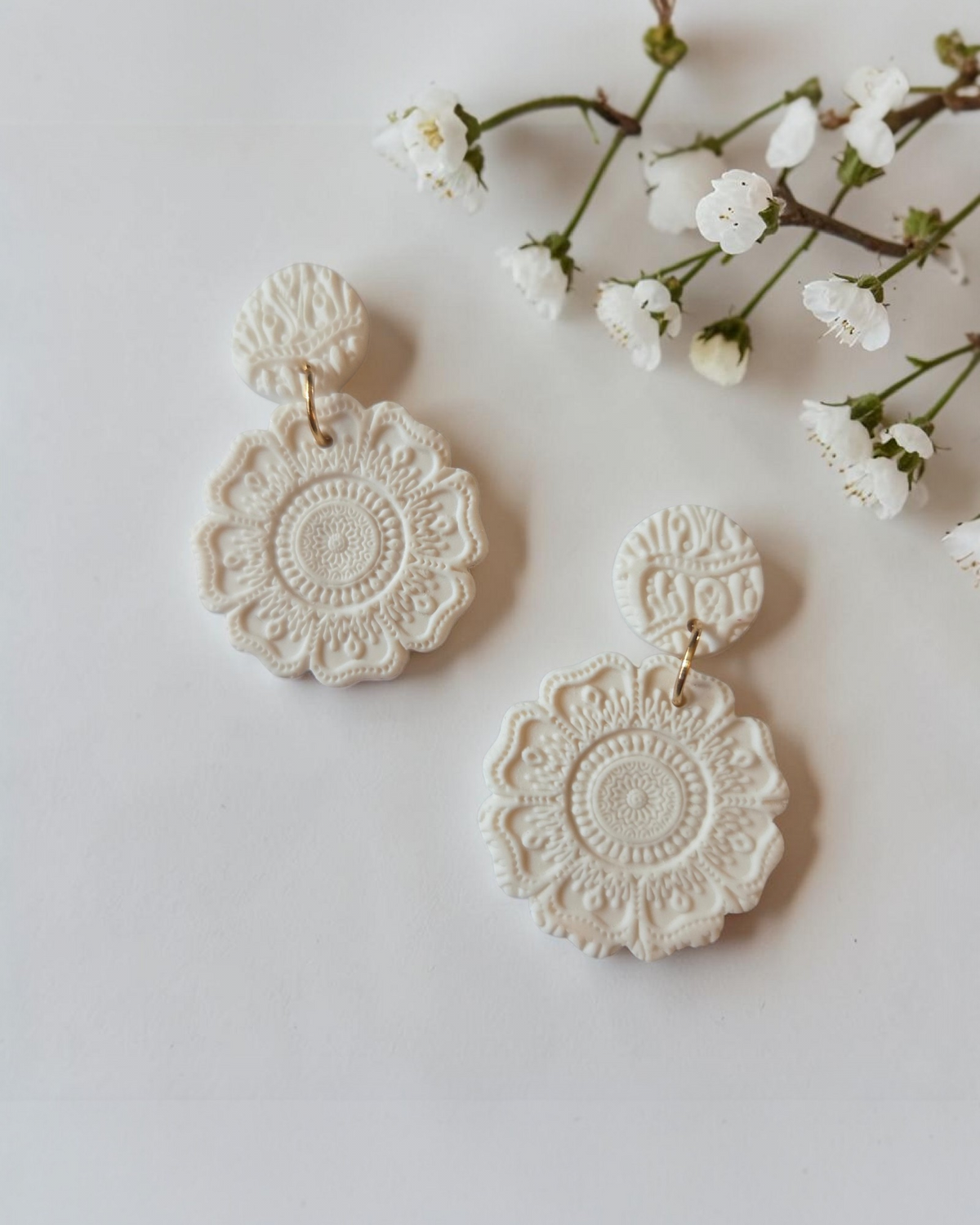 Mandala Dorys white